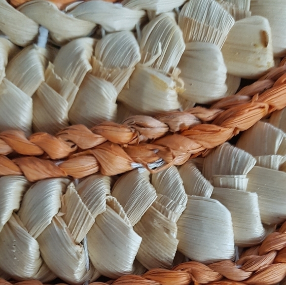 1980s Woven Rattan and Needlepoint Large Trivets - Picture 7 of 9